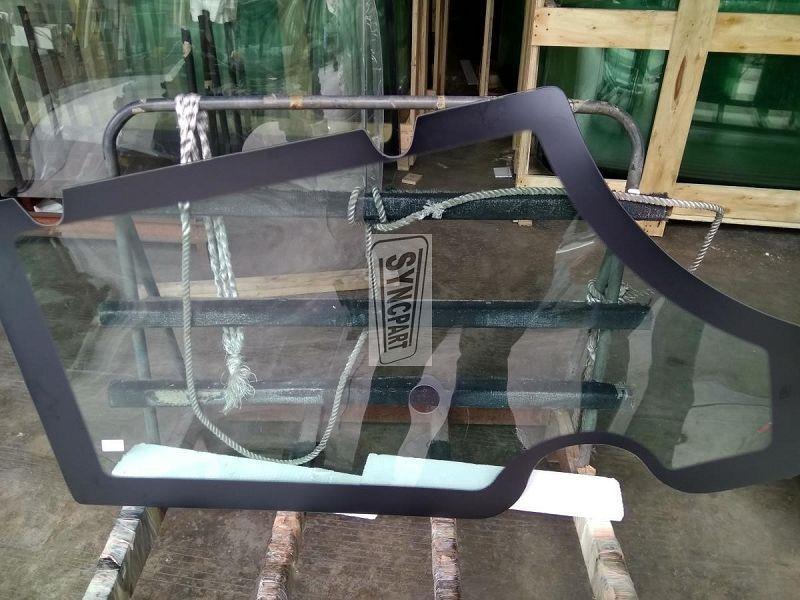 JCB PART DOOR GLASS 827/80144
