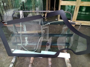 JCB PART DOOR GLASS 827/80144